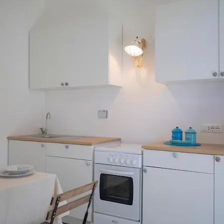 La Triglia 2 - Helloelba Feriehus *